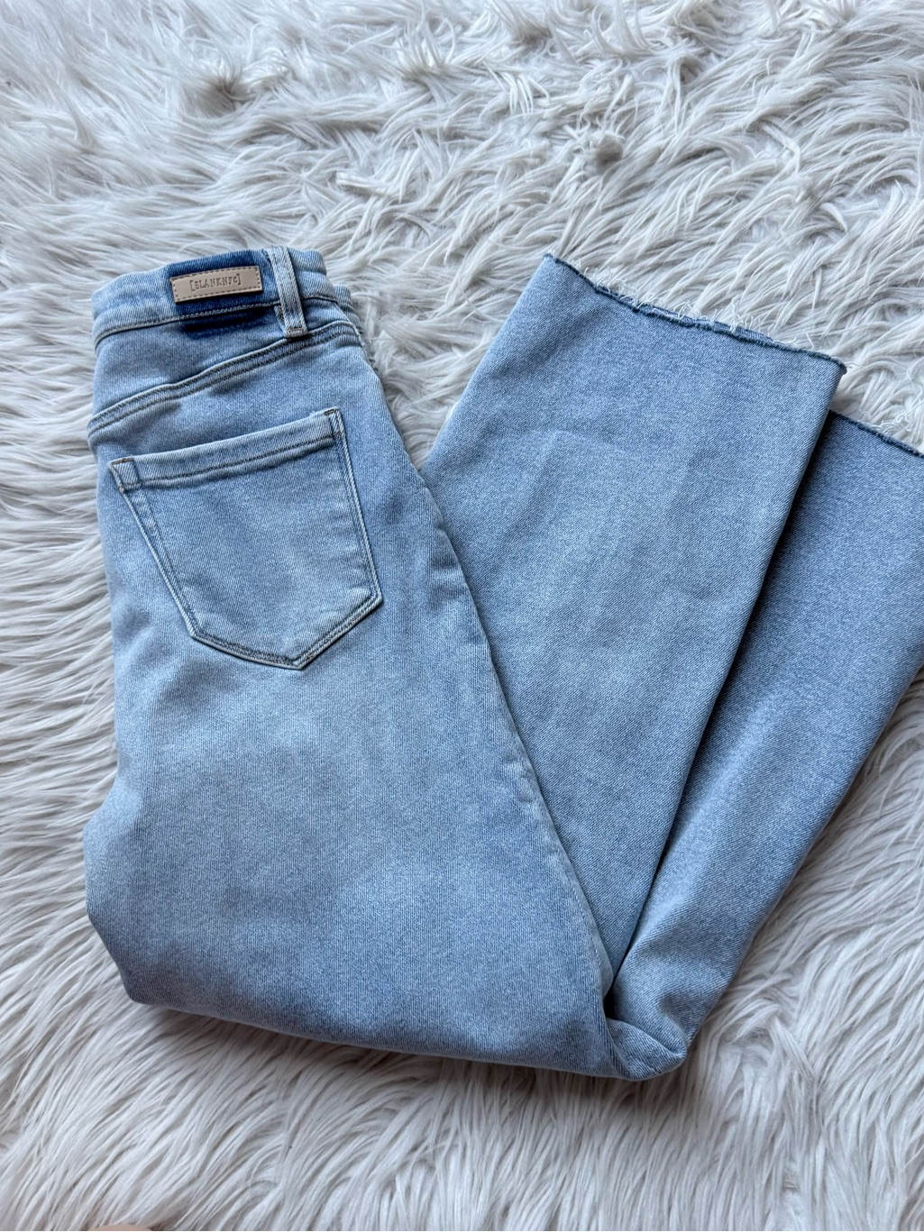 Blanknyc The Baxter High Rise Straight Leg Jeans Size 26 Raw Hem Light Wash